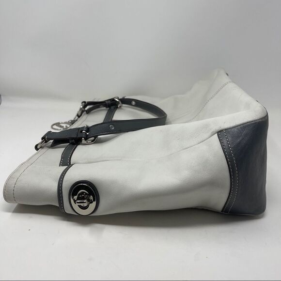 Coach Pleated Gallery Tote White Gray Leather C1093-F14673
Purse - Picture 5 of 11